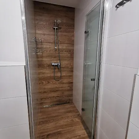 Sanatorium Uzdrowiskowe Energetyk ベッド・アンド・ブレックファスト シフィノウイシチェ