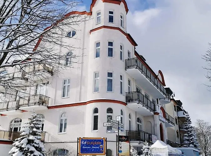 Sanatorium Uzdrowiskowe Energetyk ベッド・アンド・ブレックファスト シフィノウイシチェ